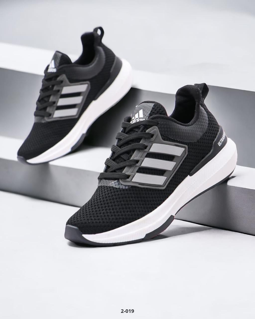 ADIDAS 716